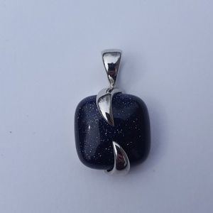 Necklace Slide